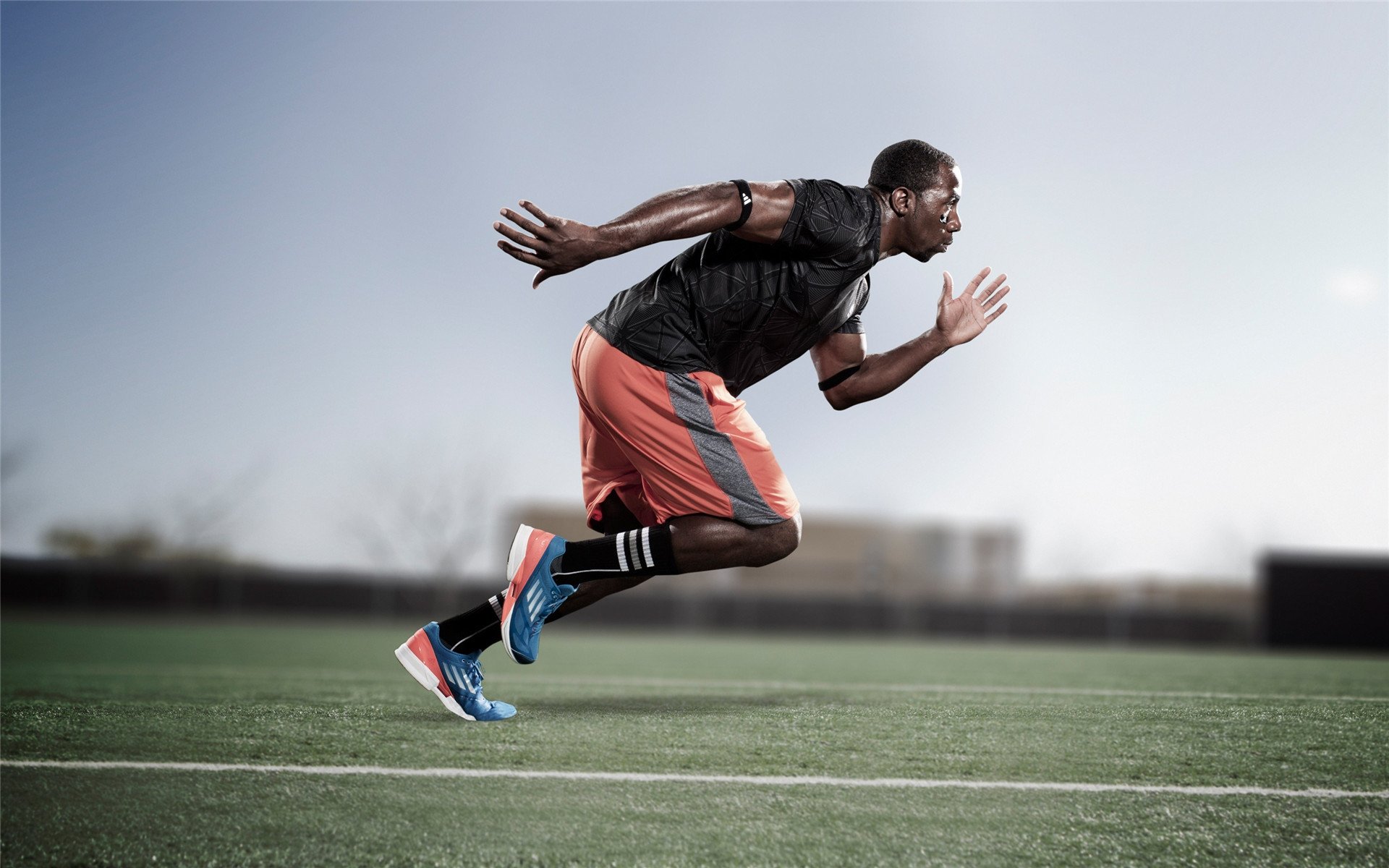 京多安一锤定音!挪威1-2苏格兰,德布劳内式核心接管比赛