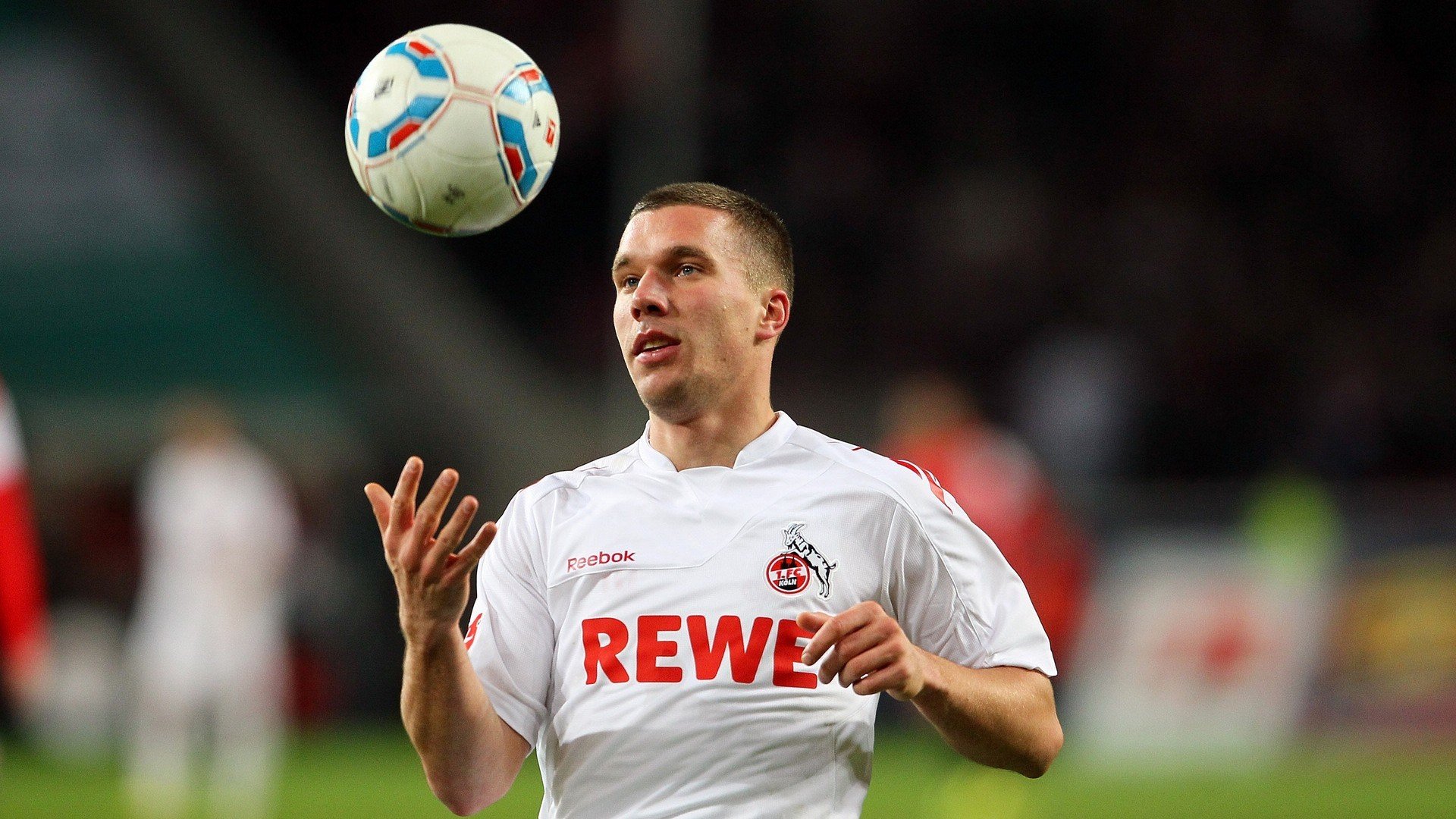 足球双响炮，厄瓜多尔爆冷击溃国米，福登欧冠决赛独舞定乾坤